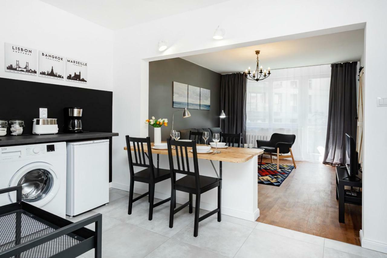 First Central Apartments By Noclegi Renters Warsaw Ngoại thất bức ảnh