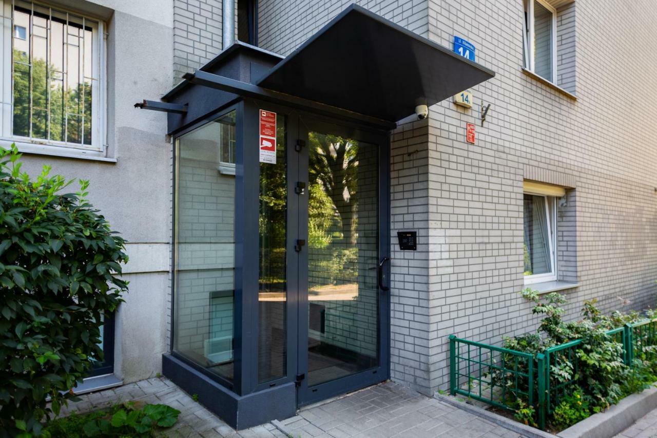 First Central Apartments By Noclegi Renters Warsaw Ngoại thất bức ảnh