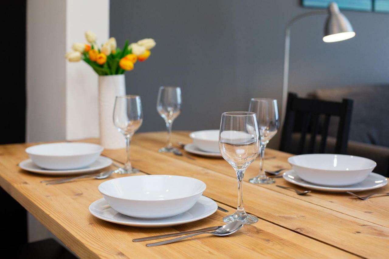 First Central Apartments By Noclegi Renters Warsaw Ngoại thất bức ảnh